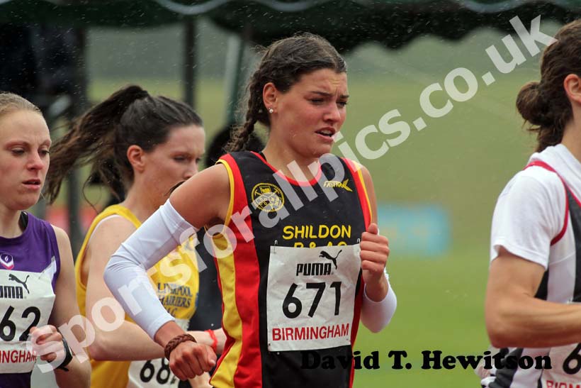 Kate Avery (Shildon) in the 1500 metresat the 2012 England and North Champs.